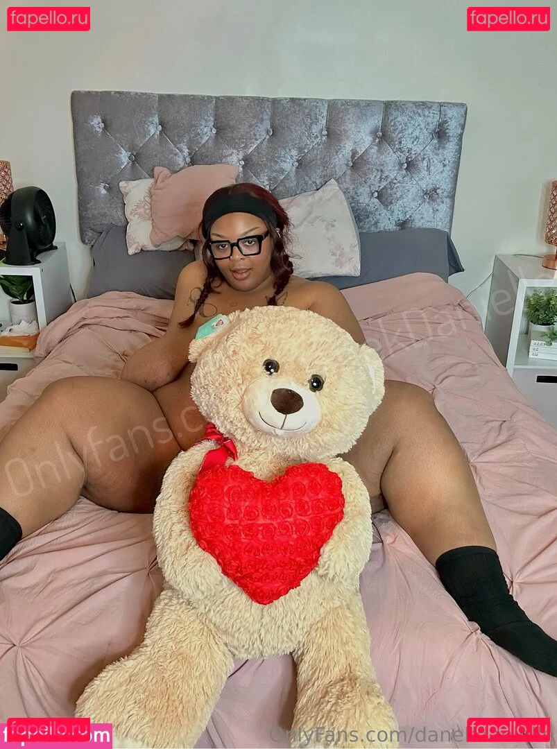 danekdanielle Onlyfans Photo Gallery 
