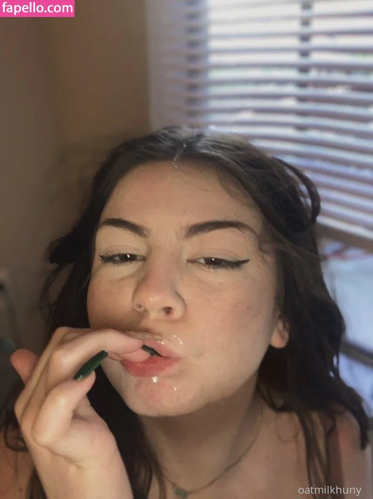 Oatmilkhunny Onlyfans Photo Gallery 