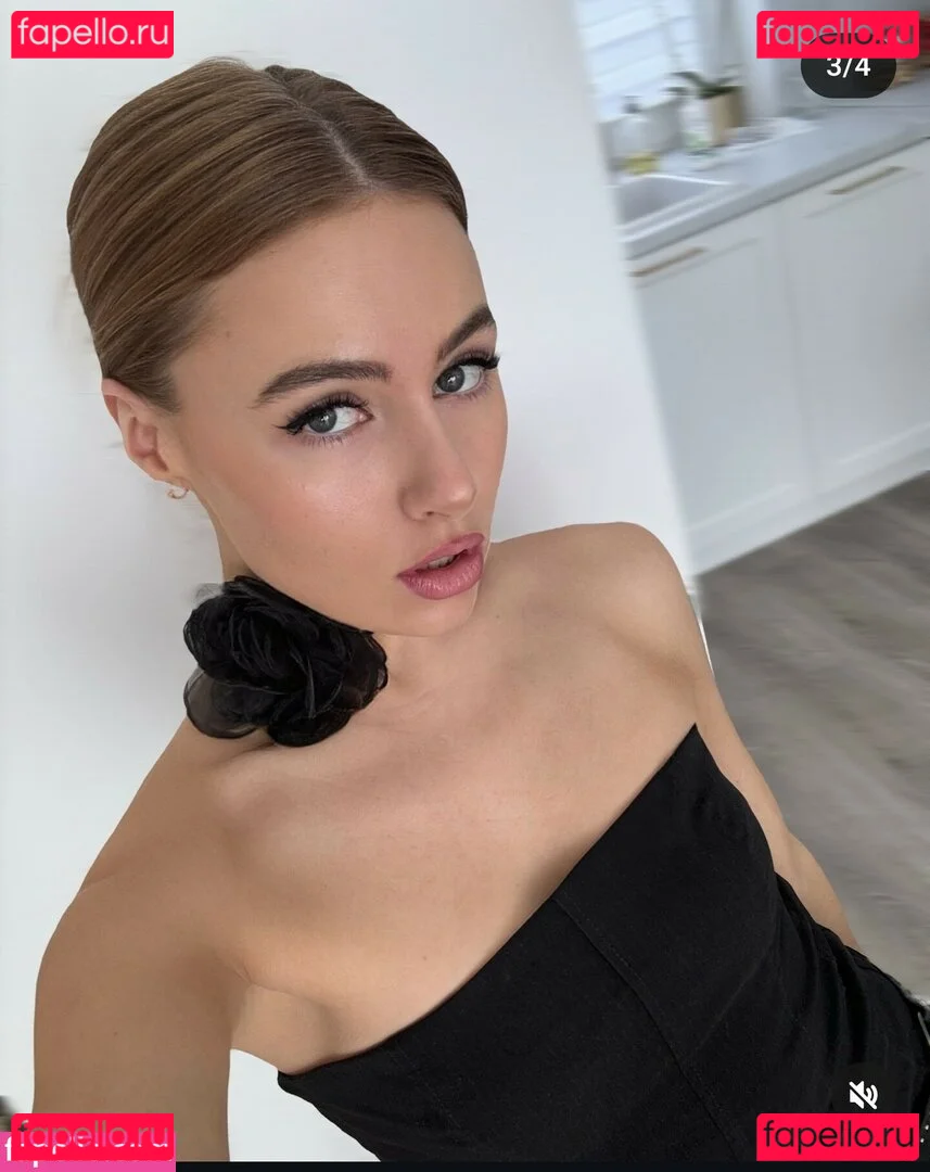 itsSky Onlyfans Photo Gallery 