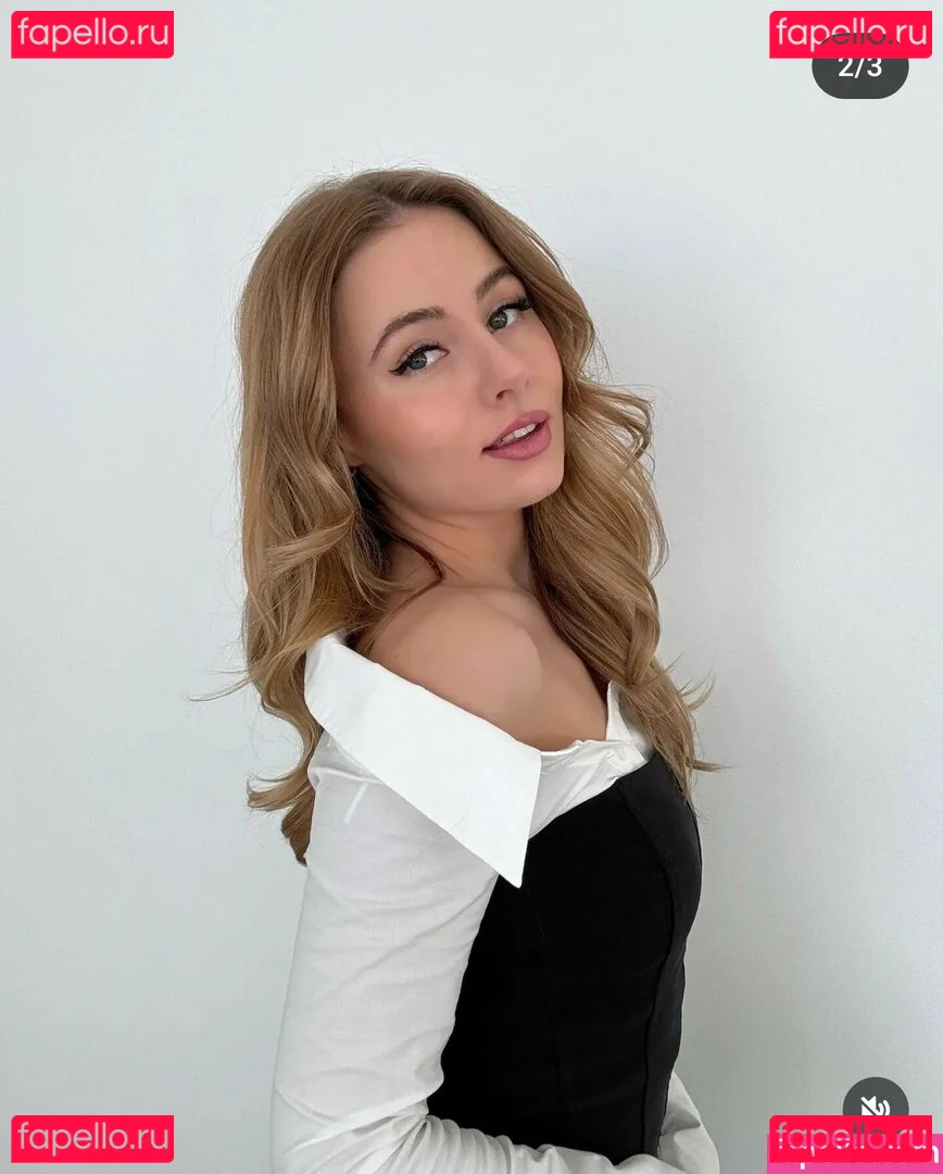 itsSky Onlyfans Photo Gallery 