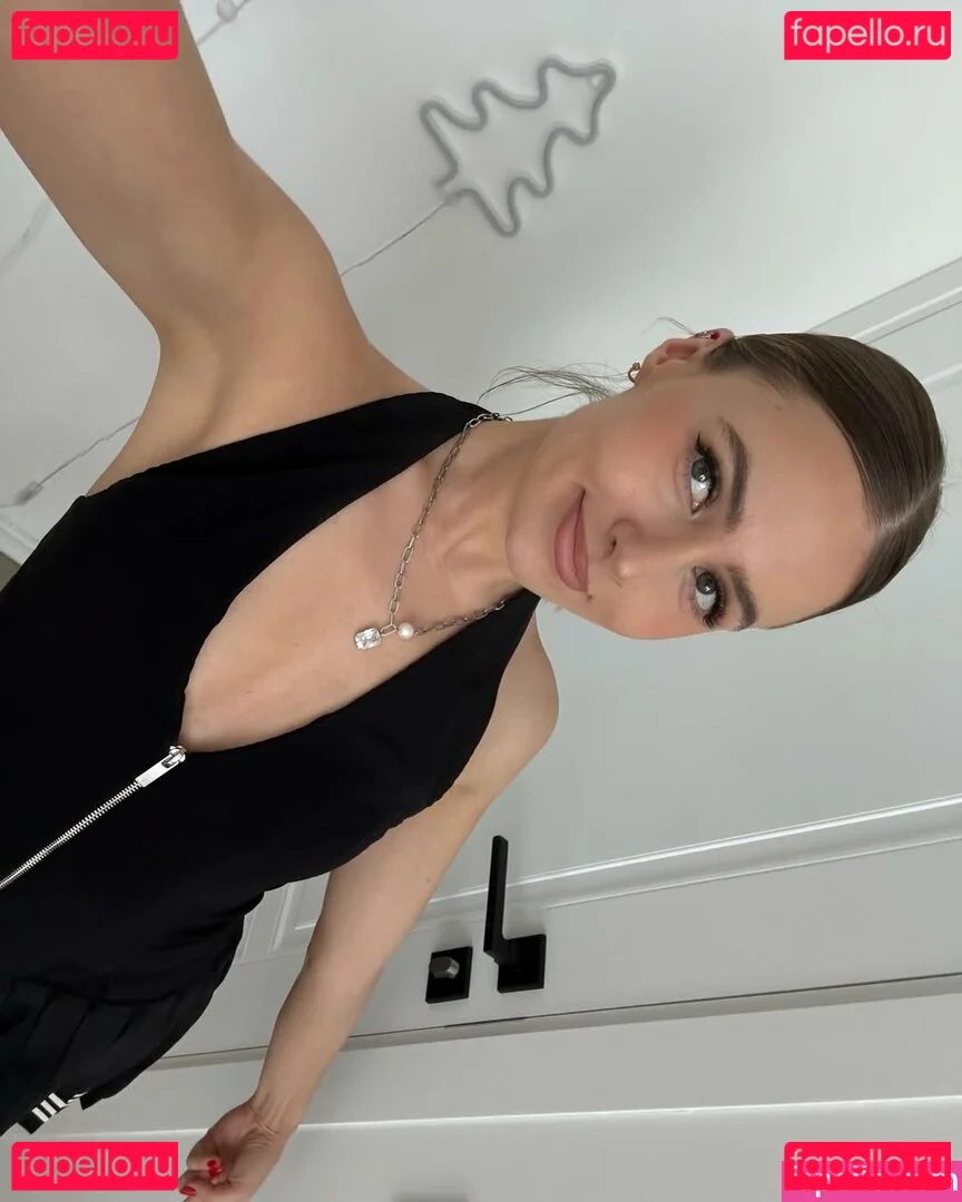 itsSky Onlyfans Photo Gallery 