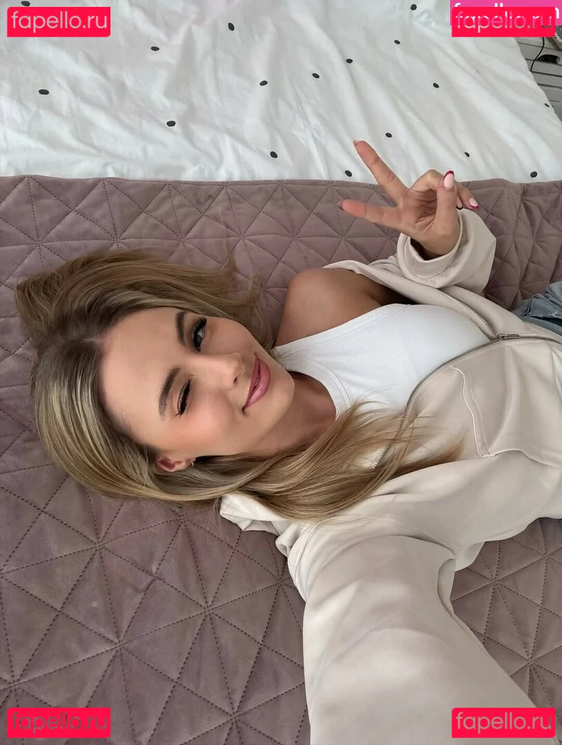 itsSky Onlyfans Photo Gallery 