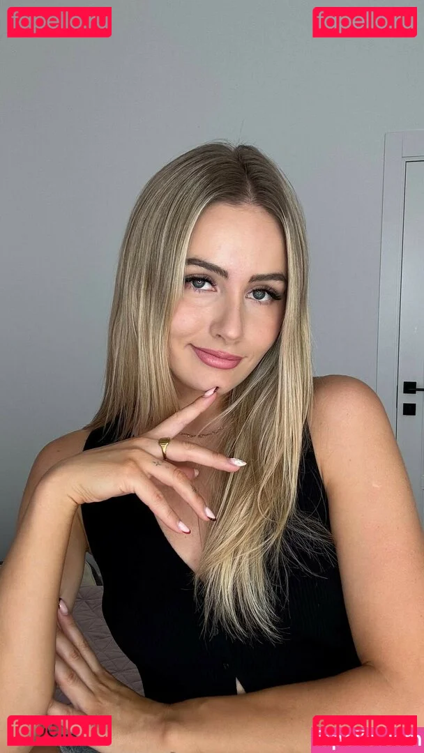 itsSky Onlyfans Photo Gallery 