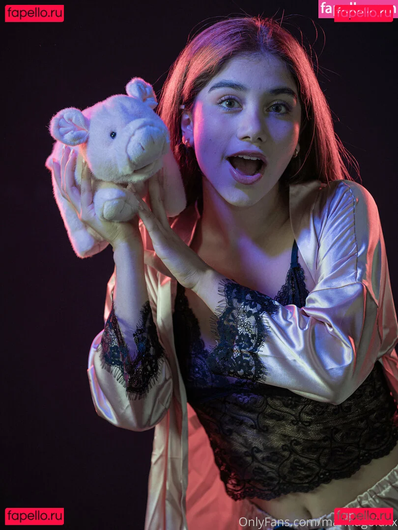 marinateen Onlyfans Photo Gallery 