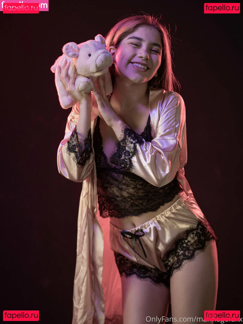 marinateen Onlyfans Photo Gallery 