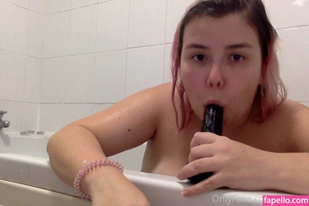 beatips Onlyfans Photo Gallery 