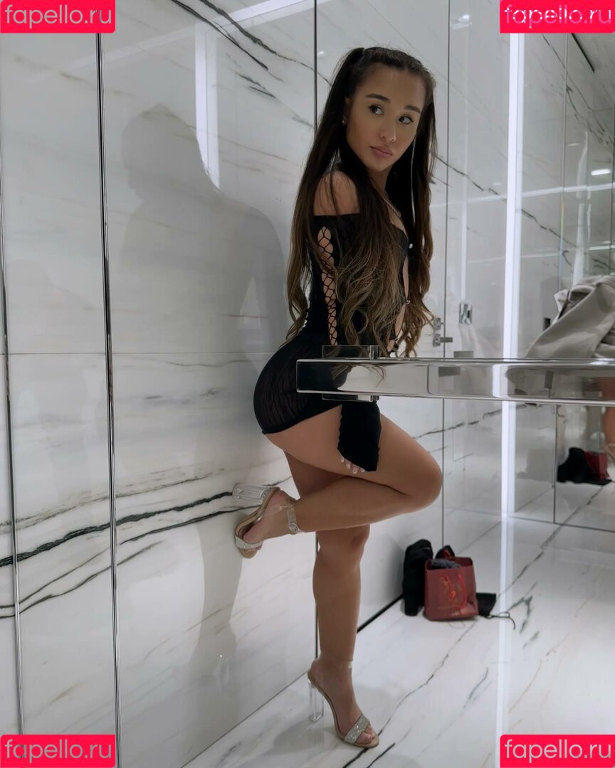 Alahnaly Onlyfans Photo Gallery 