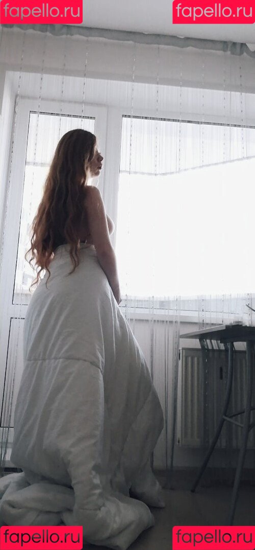 Mira Ilina Onlyfans Photo Gallery 