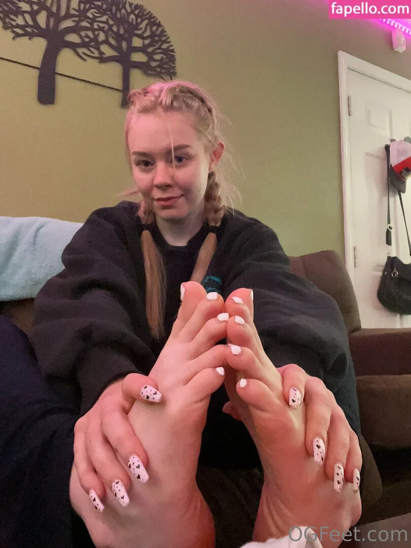 sativaskies Onlyfans Photo Gallery 