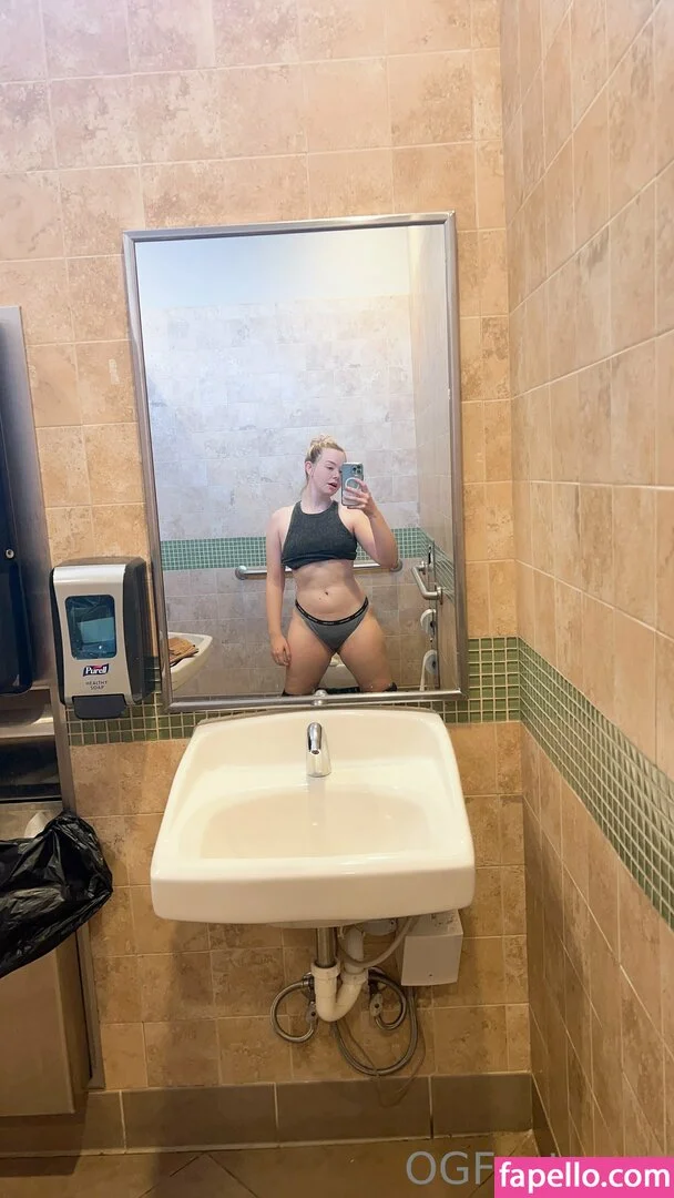 sativaskies Onlyfans Photo Gallery 