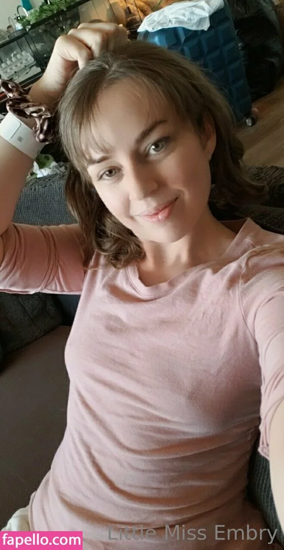 littlemissembry Onlyfans Photo Gallery 