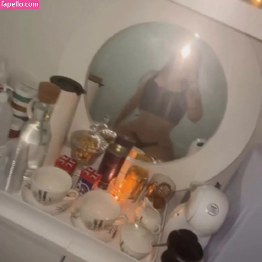 Tais Lambertini Onlyfans Photo Gallery 