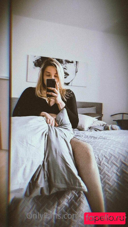 neevilicious Onlyfans Photo Gallery 