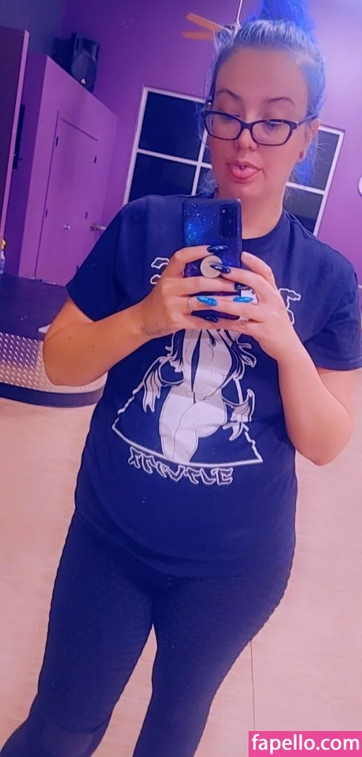 blubodygloss Onlyfans Photo Gallery 