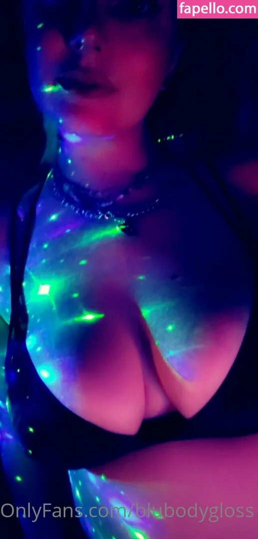 blubodygloss Onlyfans Photo Gallery 