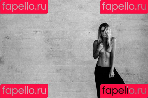 Steph Claire Smith Onlyfans Photo Gallery 