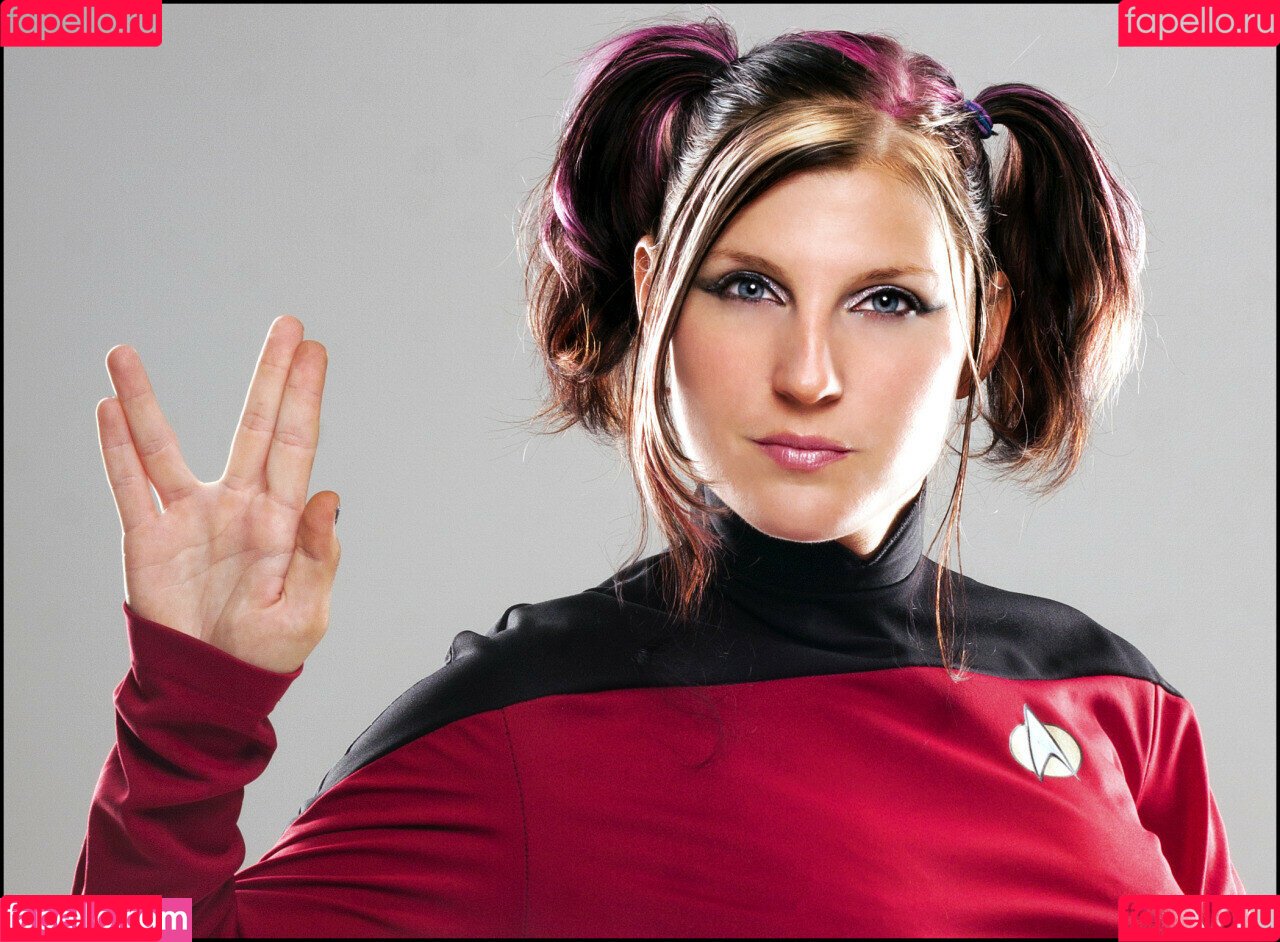 Leva Bates Onlyfans Photo Gallery 