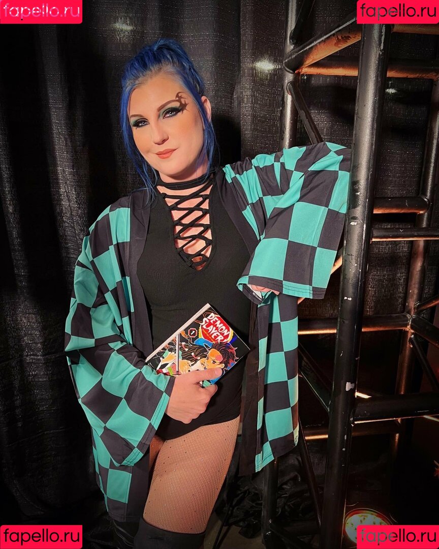 Leva Bates Onlyfans Photo Gallery 