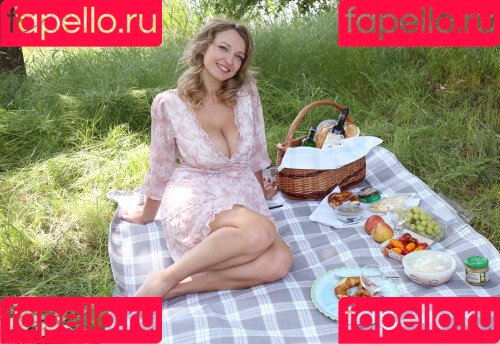 Mysti C Onlyfans Photo Gallery 