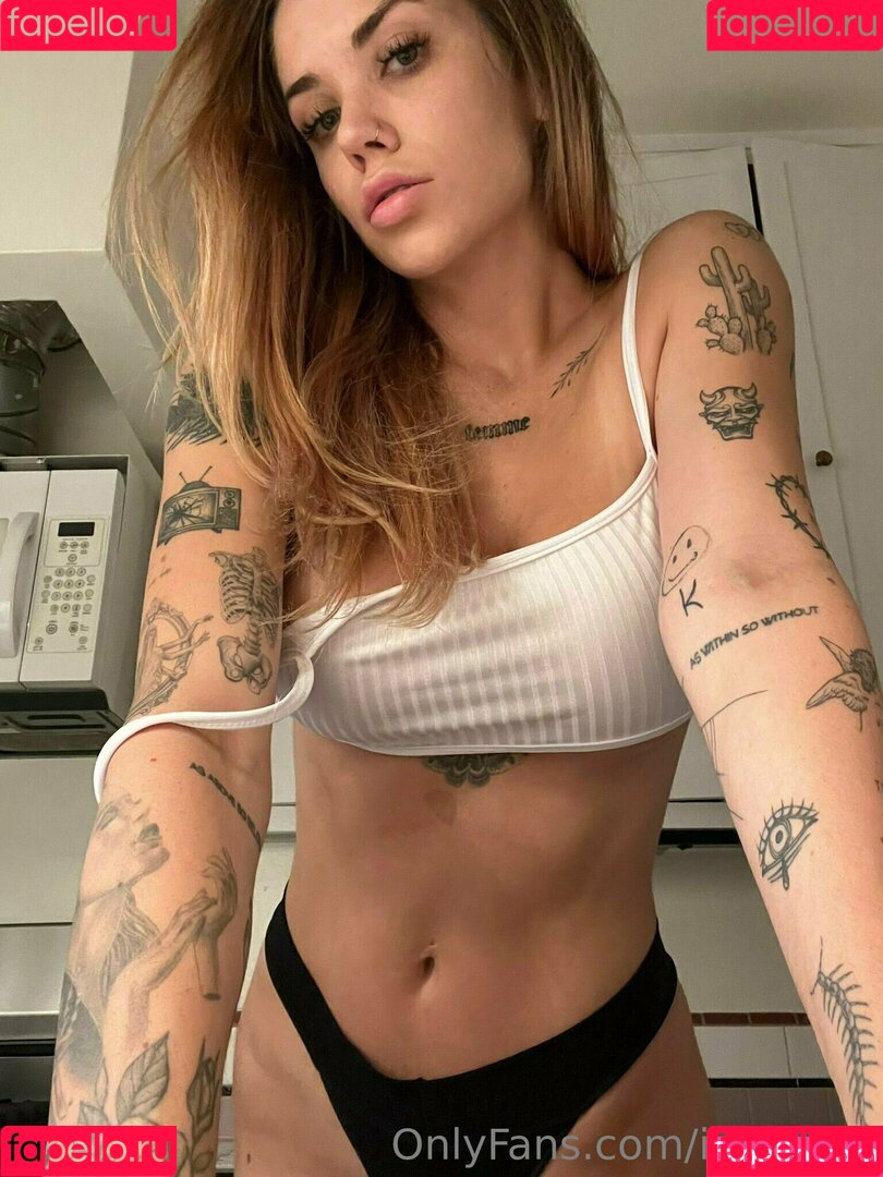 itssaraxo Onlyfans Photo Gallery 