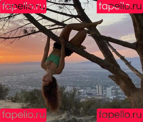 Cassady McClincy Onlyfans Photo Gallery 