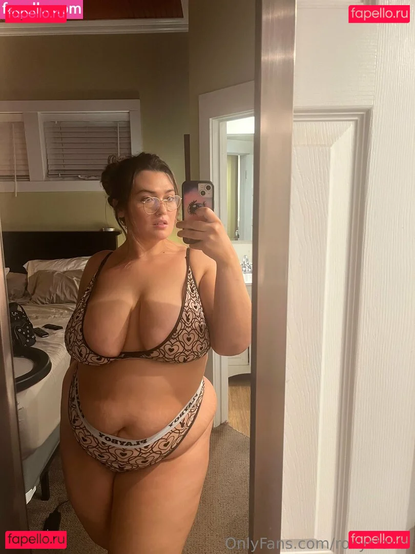 Roxyclover Onlyfans Photo Gallery 