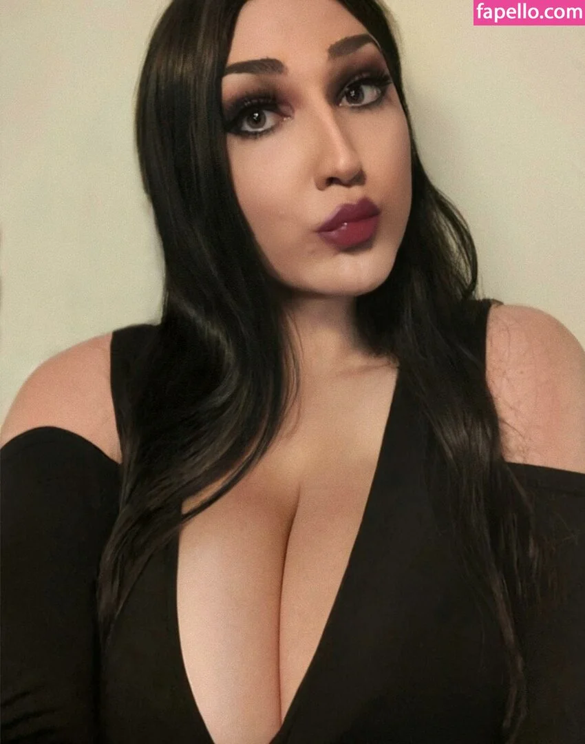 ThighHiBby Onlyfans Photo Gallery 