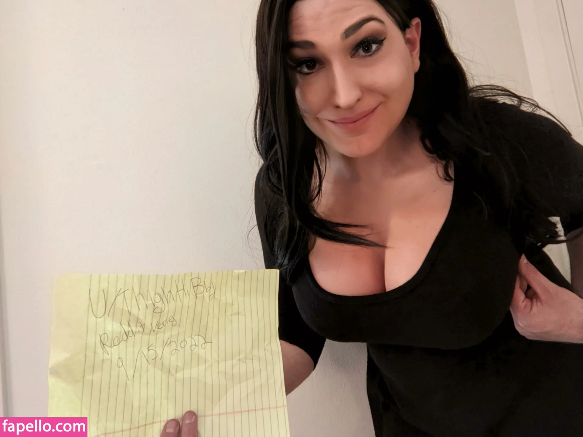 ThighHiBby Onlyfans Photo Gallery 