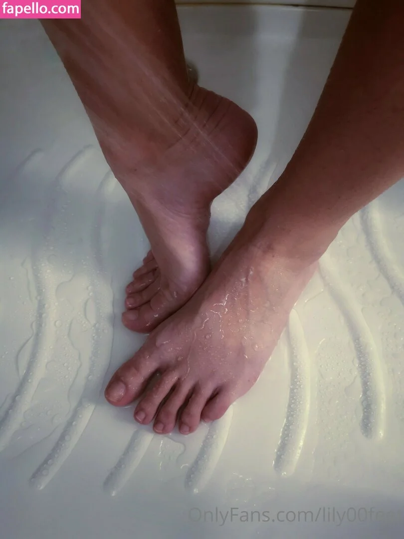 lily00feet Onlyfans Photo Gallery 