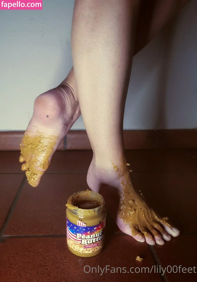 lily00feet Onlyfans Photo Gallery 