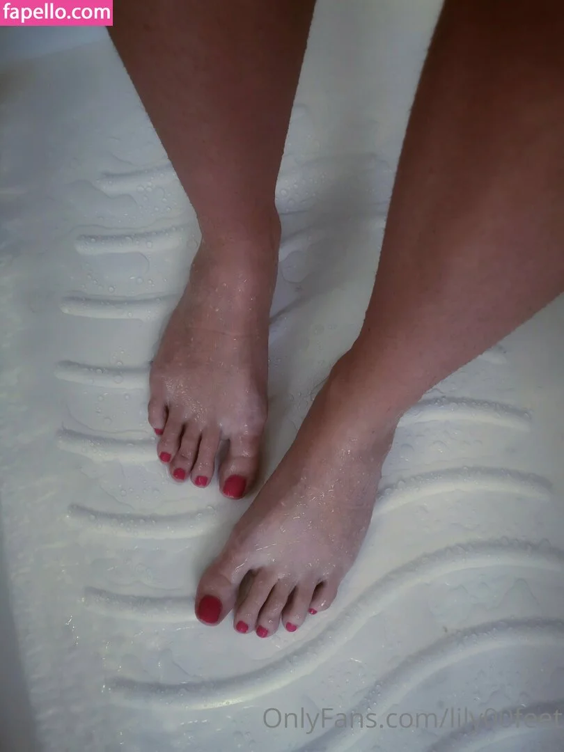 lily00feet Onlyfans Photo Gallery 