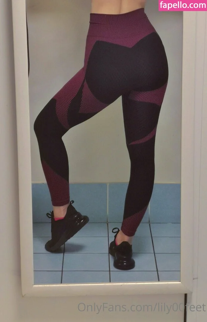 lily00feet Onlyfans Photo Gallery 