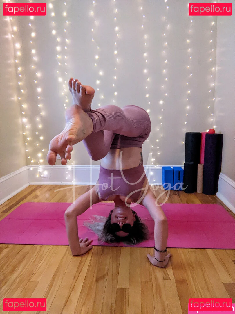 hot-yoga Onlyfans Photo Gallery 