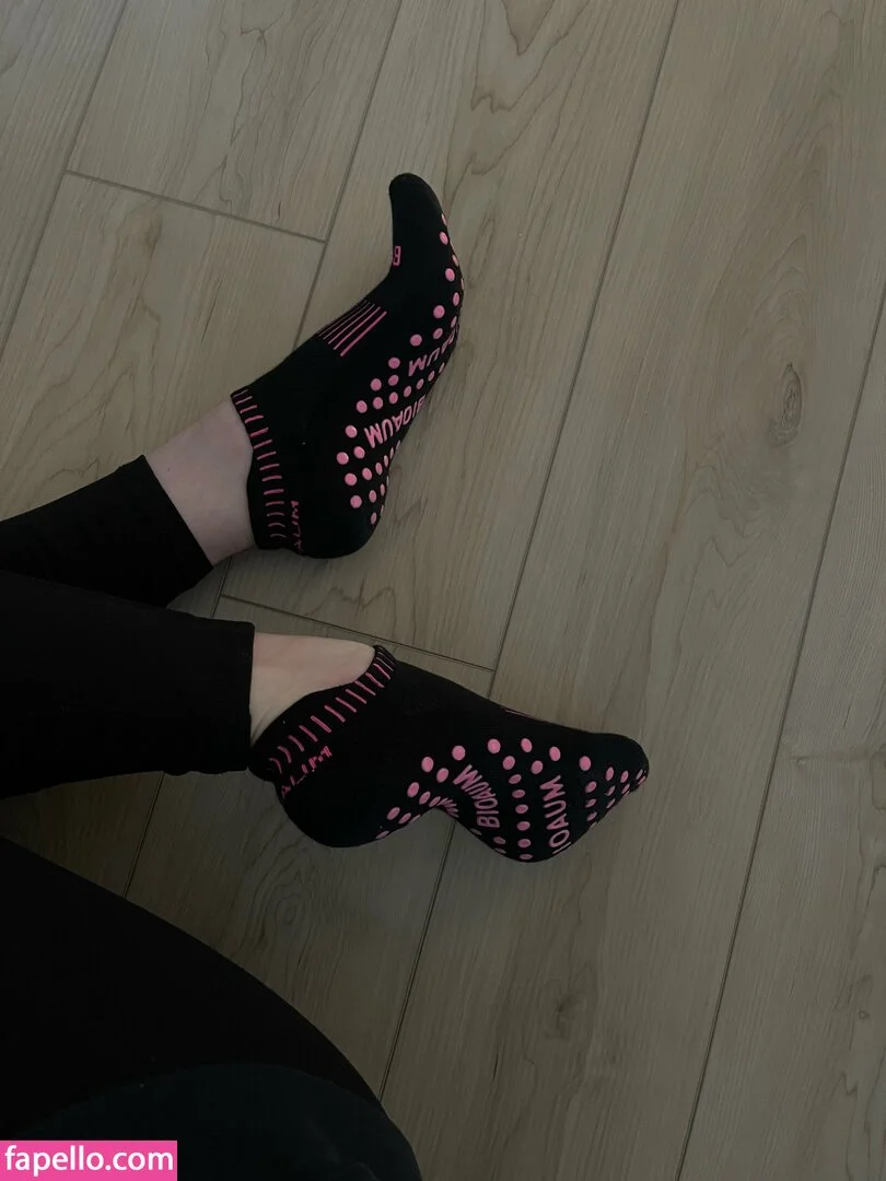 size10solemates Onlyfans Photo Gallery 