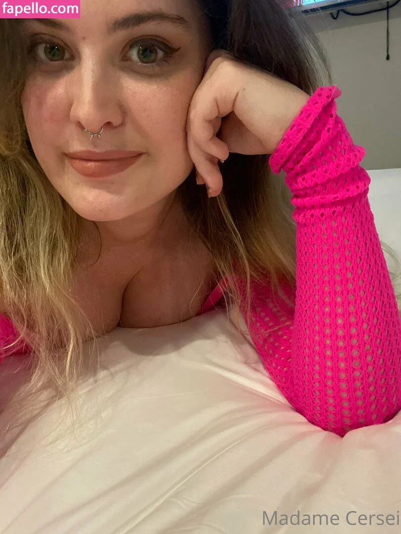 Madame Cersei Onlyfans Photo Gallery 