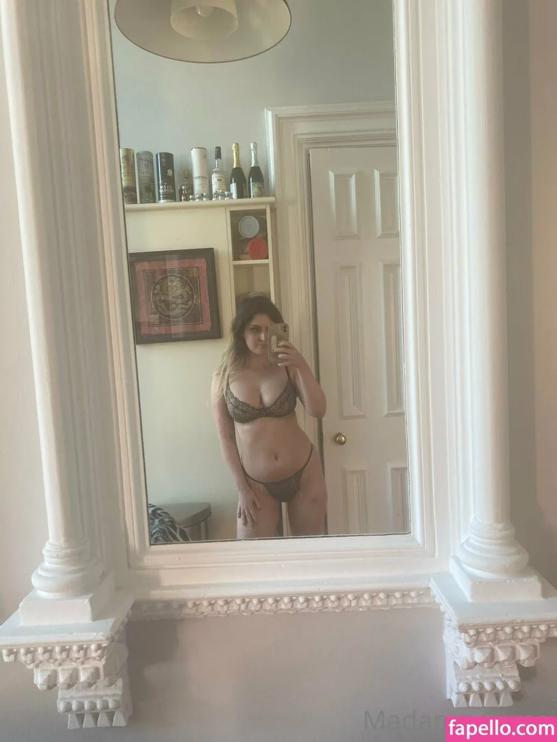 Madame Cersei Onlyfans Photo Gallery 