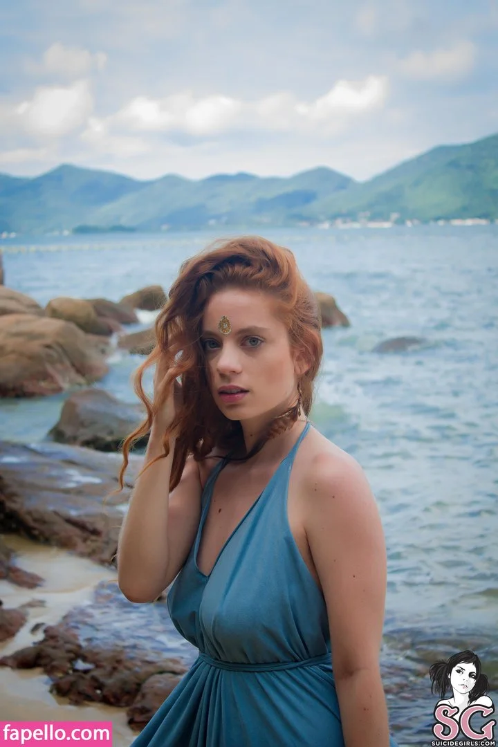 Aroua Dh Onlyfans Photo Gallery 