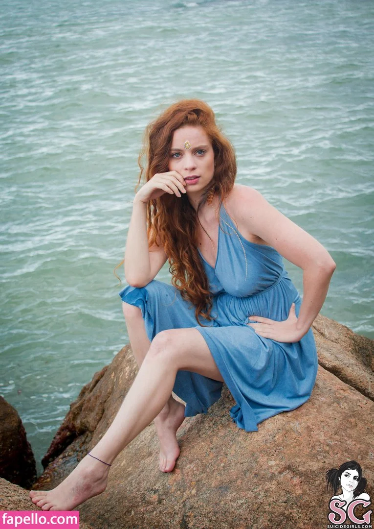 Aroua Dh Onlyfans Photo Gallery 