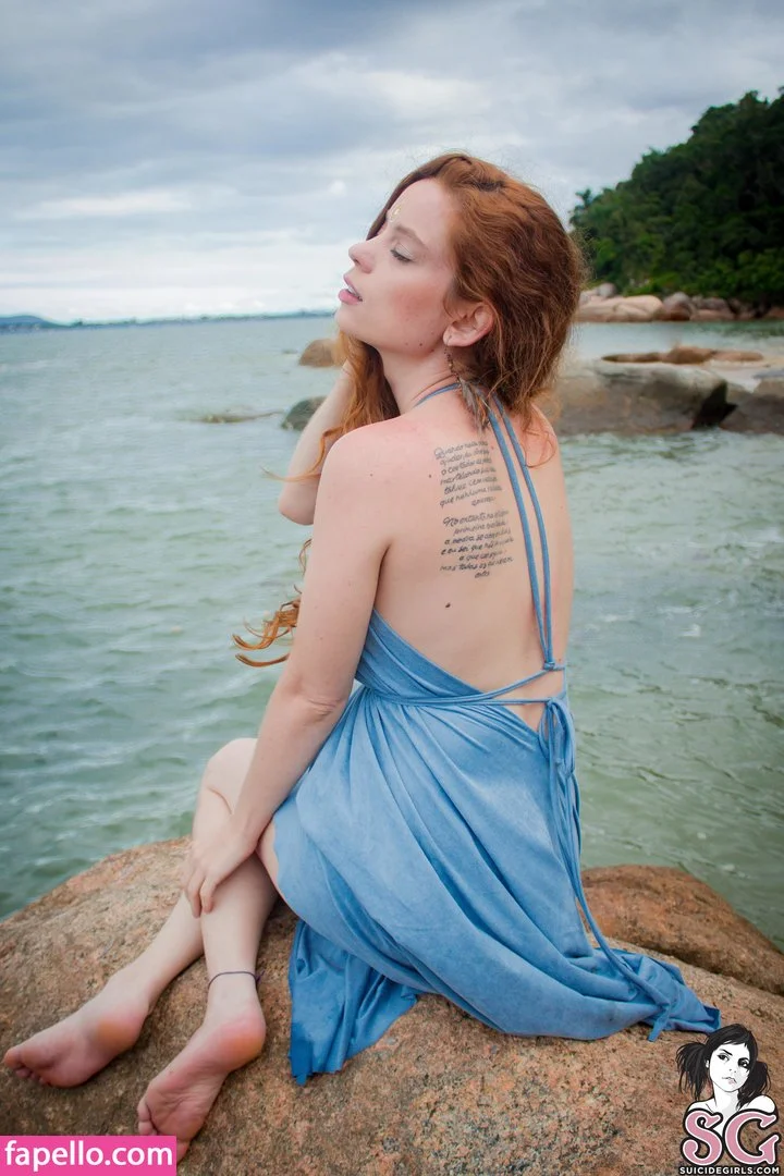 Aroua Dh Onlyfans Photo Gallery 