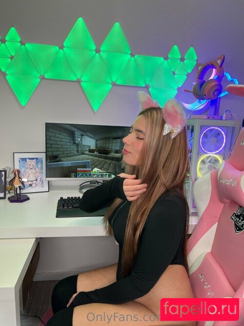 Serenewaifu Onlyfans Photo Gallery 