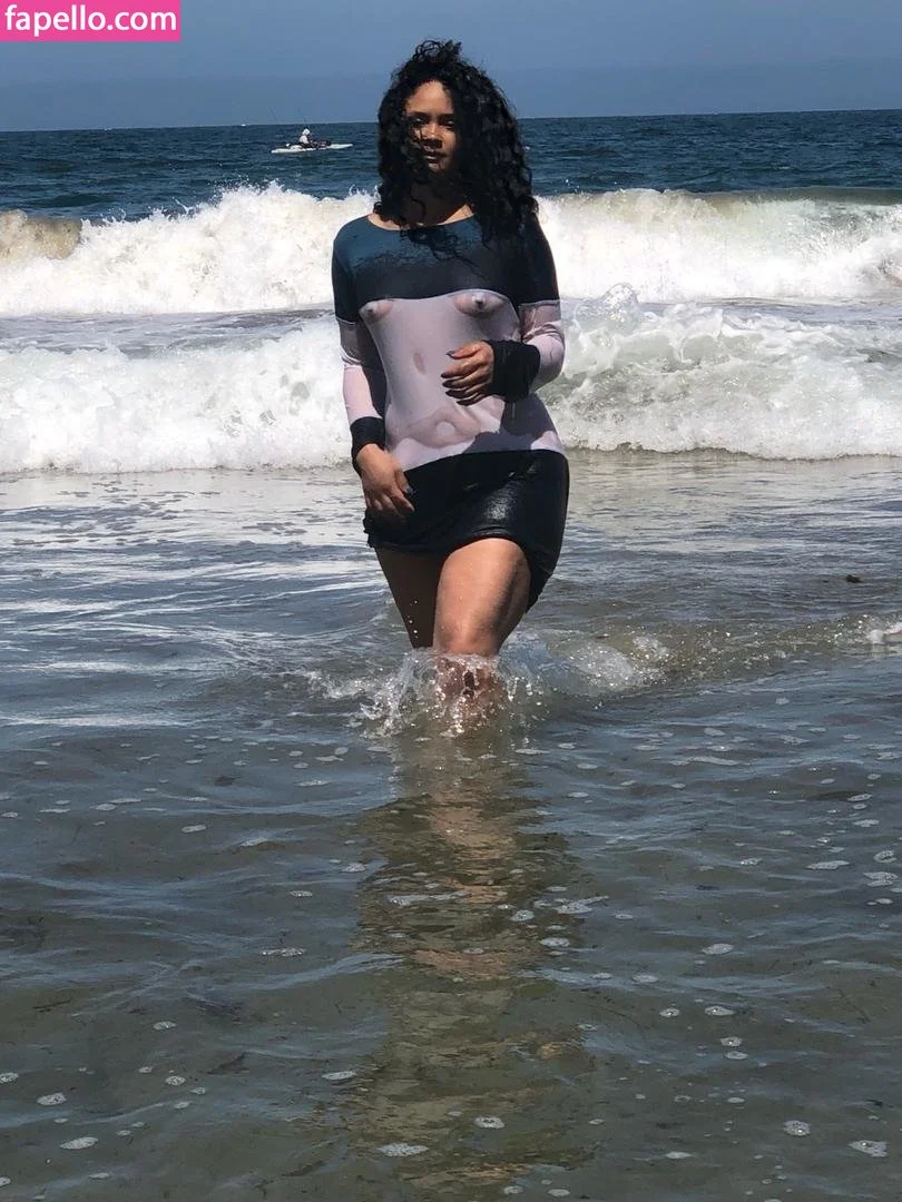 maliah Onlyfans Photo Gallery 