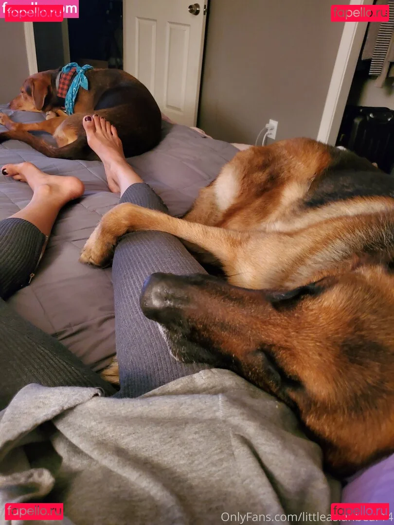 JuicyPinaypple Onlyfans Photo Gallery 