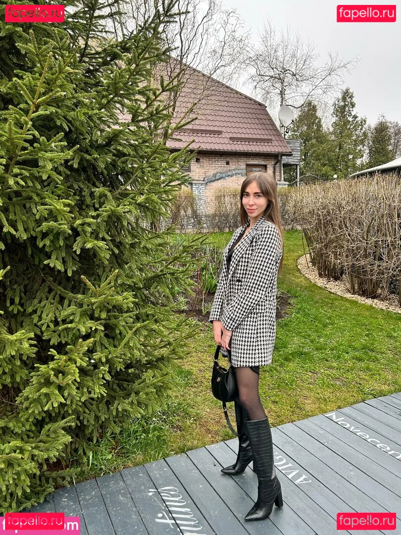 lili_babe Onlyfans Photo Gallery 