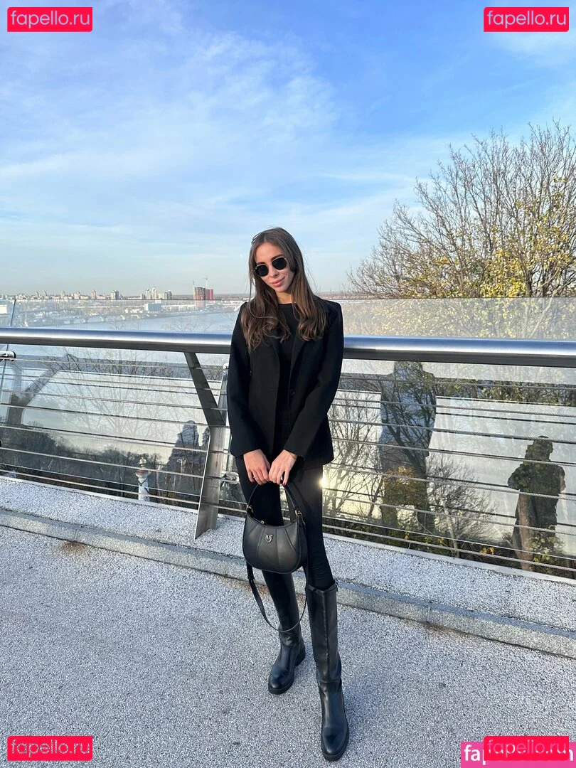 lili_babe Onlyfans Photo Gallery 