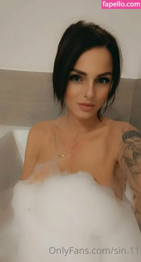 sin.free Onlyfans Photo Gallery 