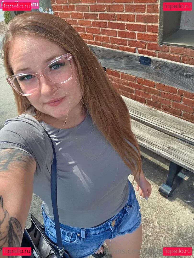 liittleladyfree Onlyfans Photo Gallery 