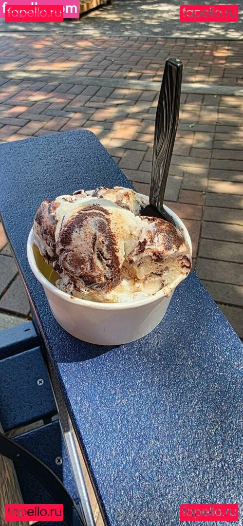 liittleladyfree Onlyfans Photo Gallery 