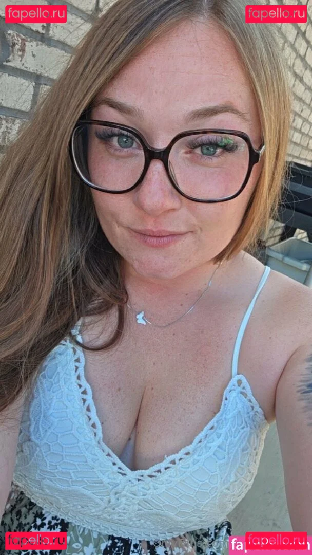 liittleladyfree Onlyfans Photo Gallery 