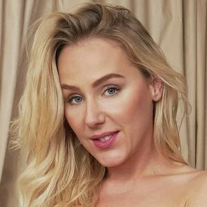 Aston Wilde Onlyfans Photo Gallery 