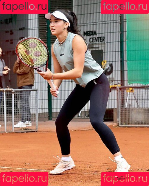 Eva Lys Onlyfans Photo Gallery 